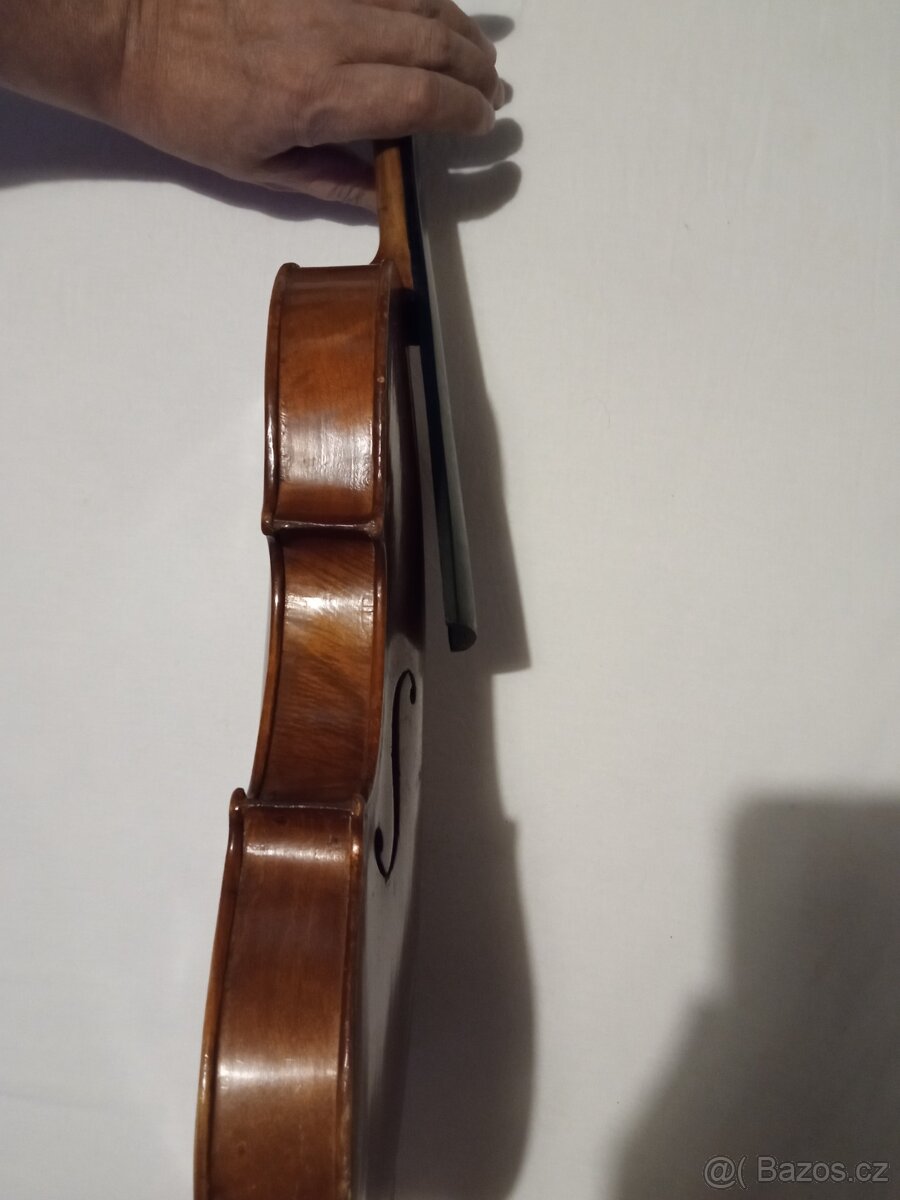 Celé housle na opravu - 5