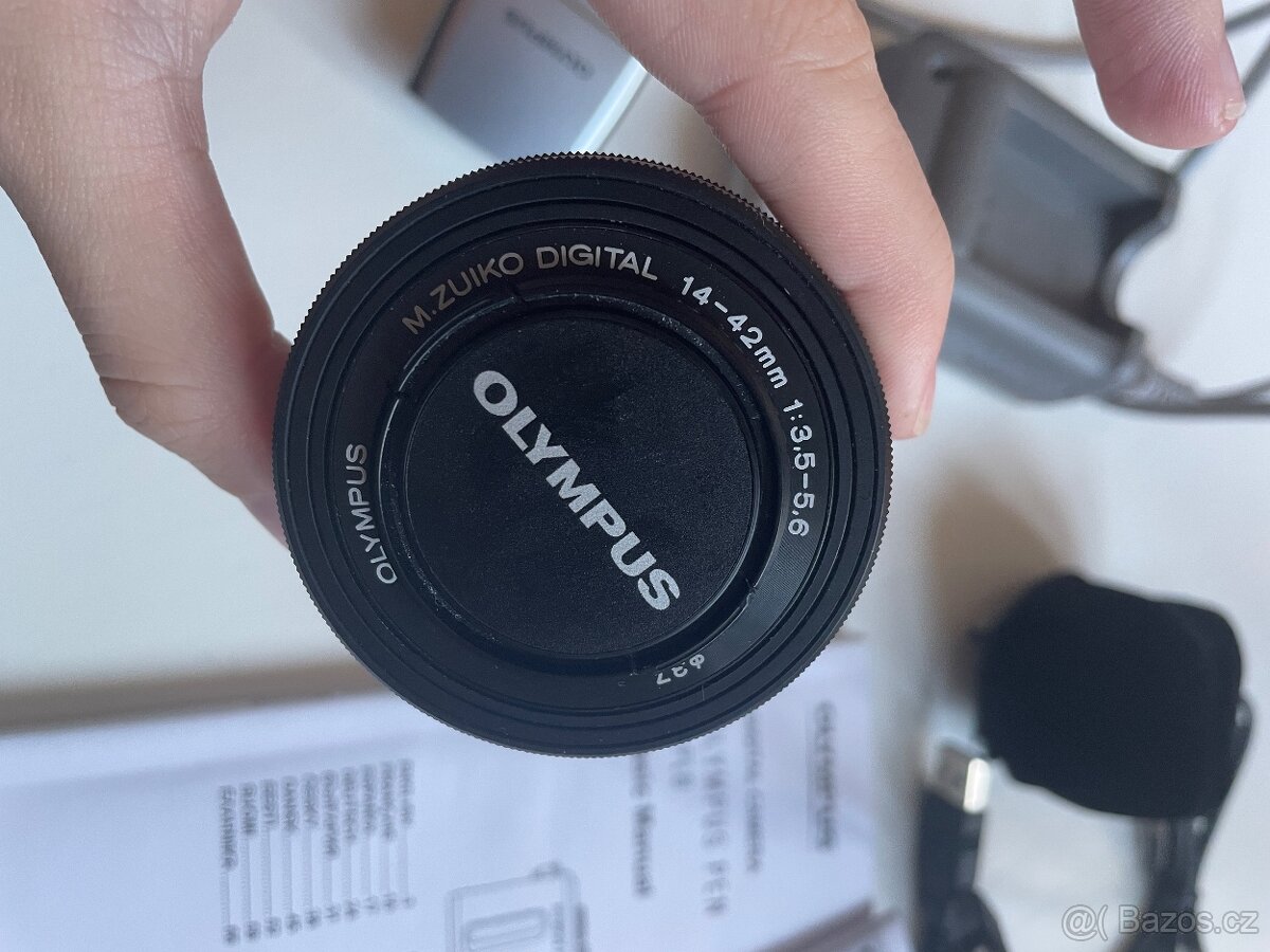 Olympus PEN E-PL 8 kompletní balení - 5