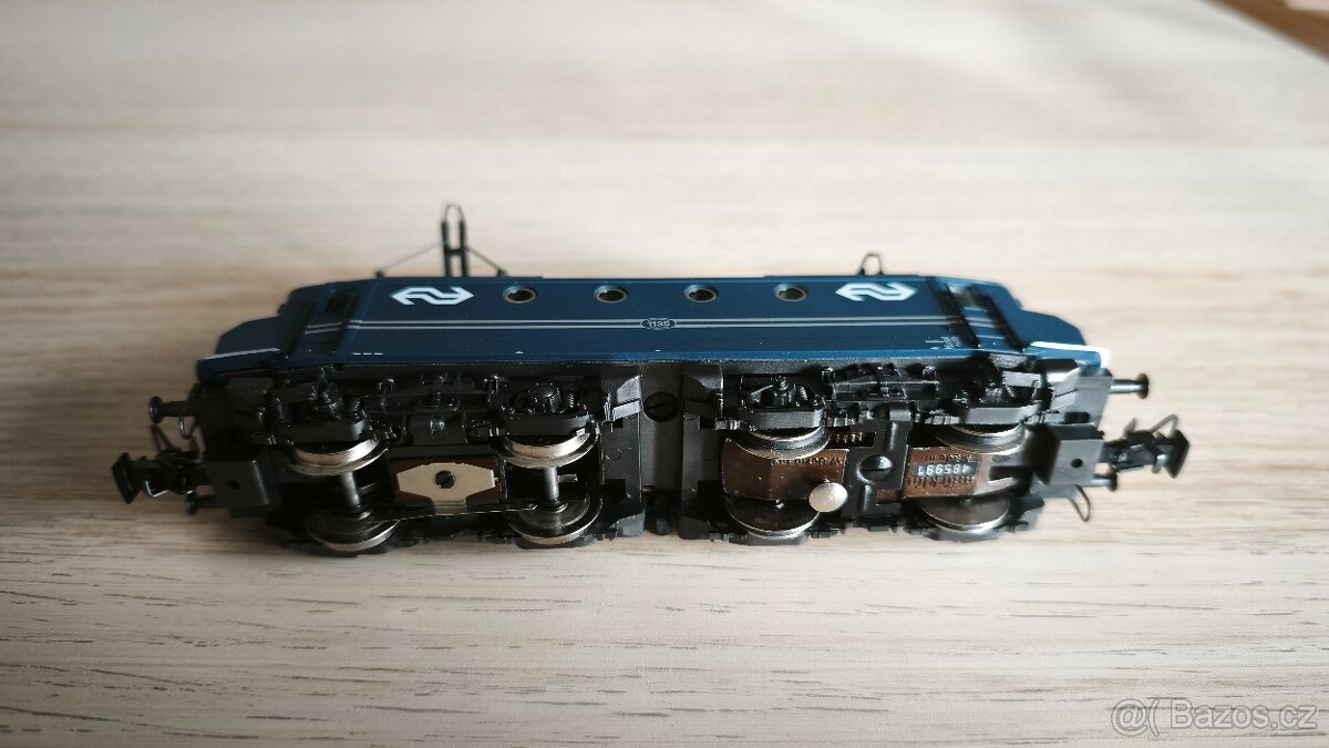 Elektrická lokomotiva Märklin Hamo H0 8327 BR řady 1100 1135 - 5