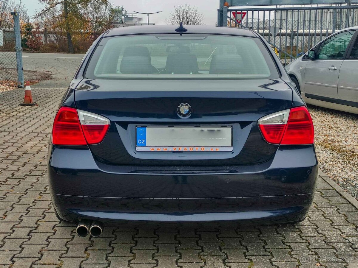 BMW 325i 160 KW,DVOUZONOVÁ KLIMATIZACE, EL.ŠÍBR - 5