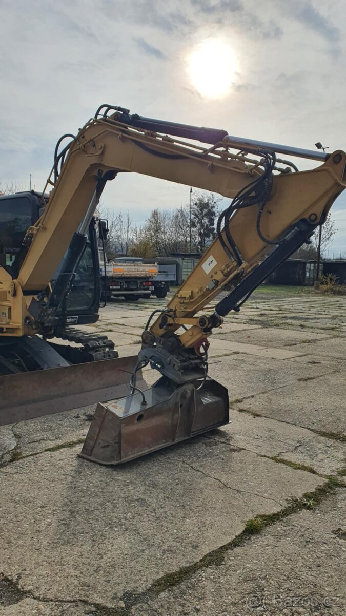 Caterpillar 307C - 5