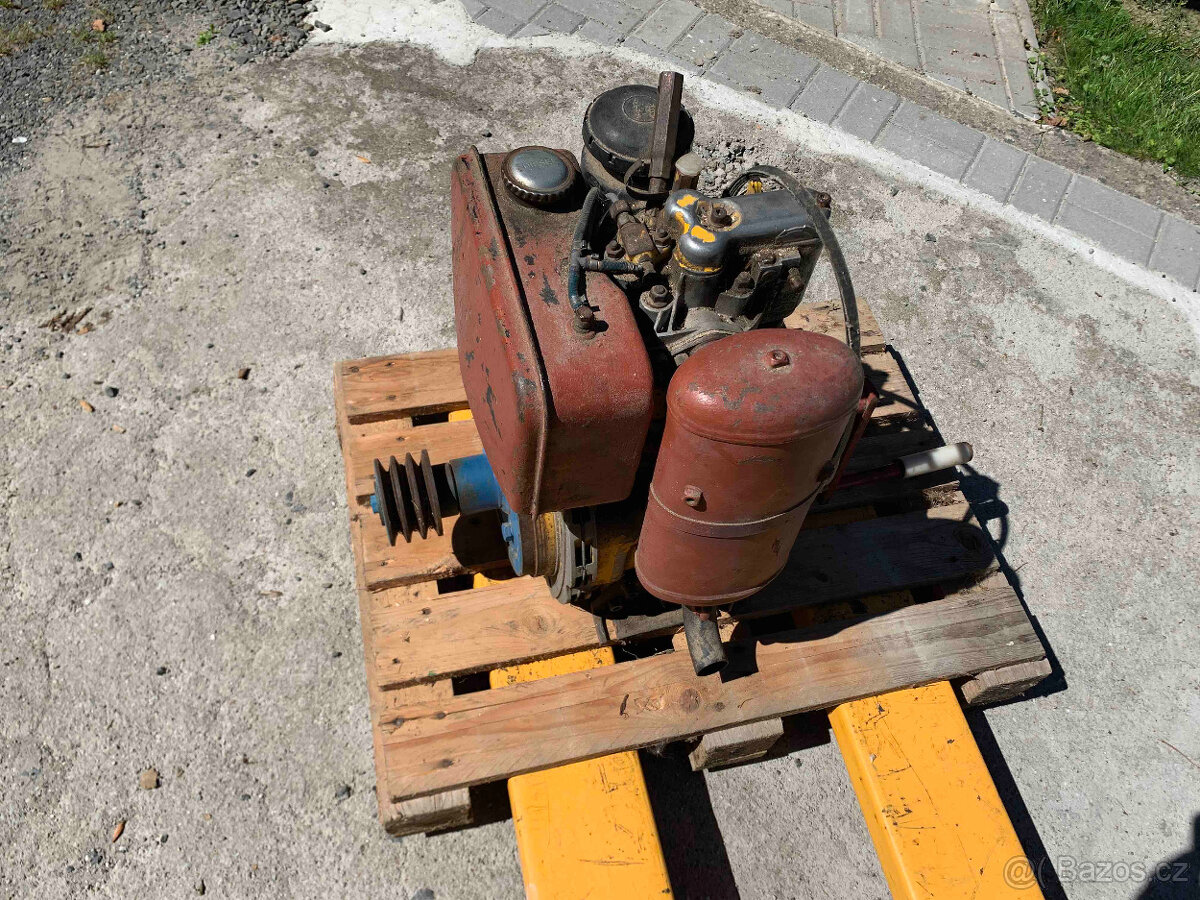 Prodám naftový jednoválec - 5