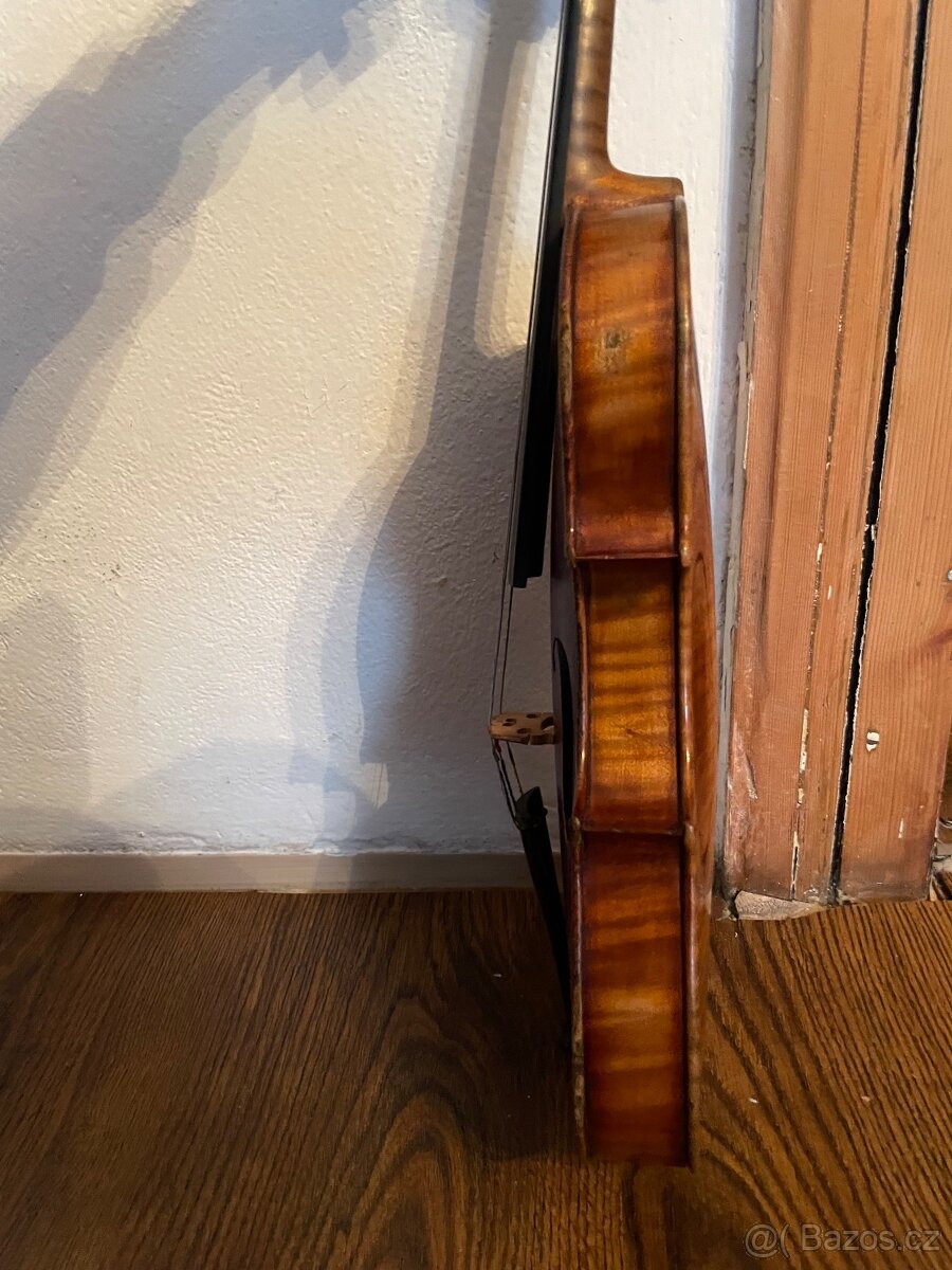 Staré housle stradivarky - 5