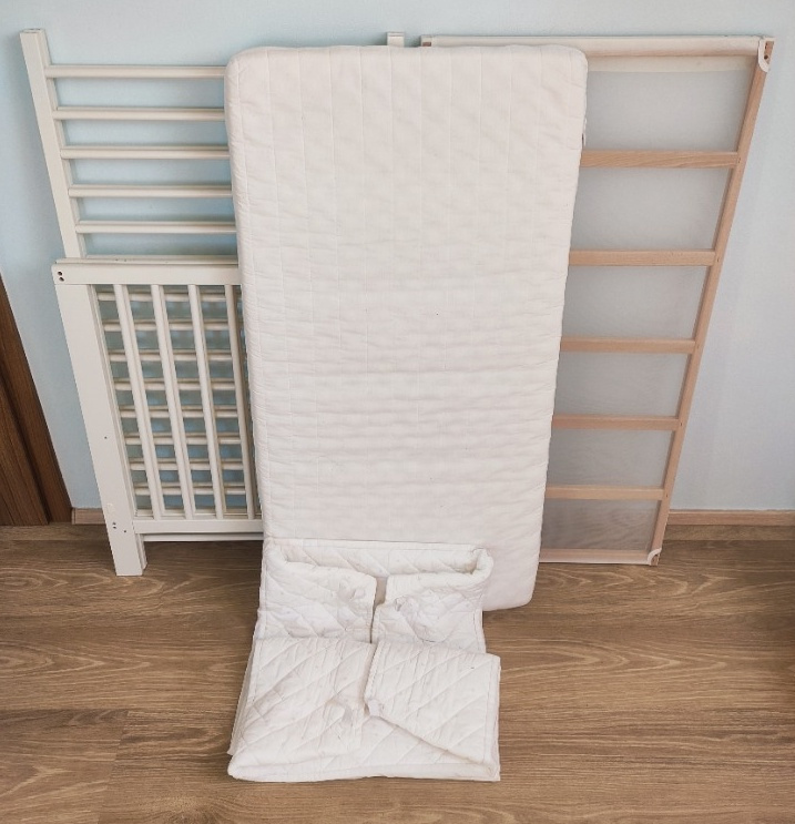 Prodám dětskou postýlku značky IKEA Gulliver + matrace - 5