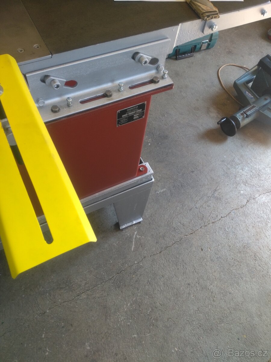 Prodám hoblovku s vrchním protahem KDR MS 300 - 5