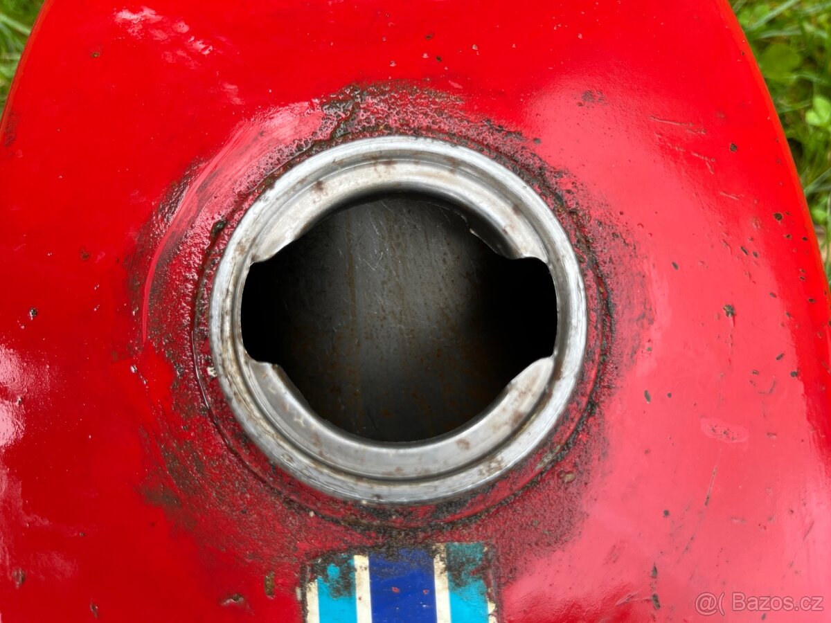 Zündapp nádrž - 5