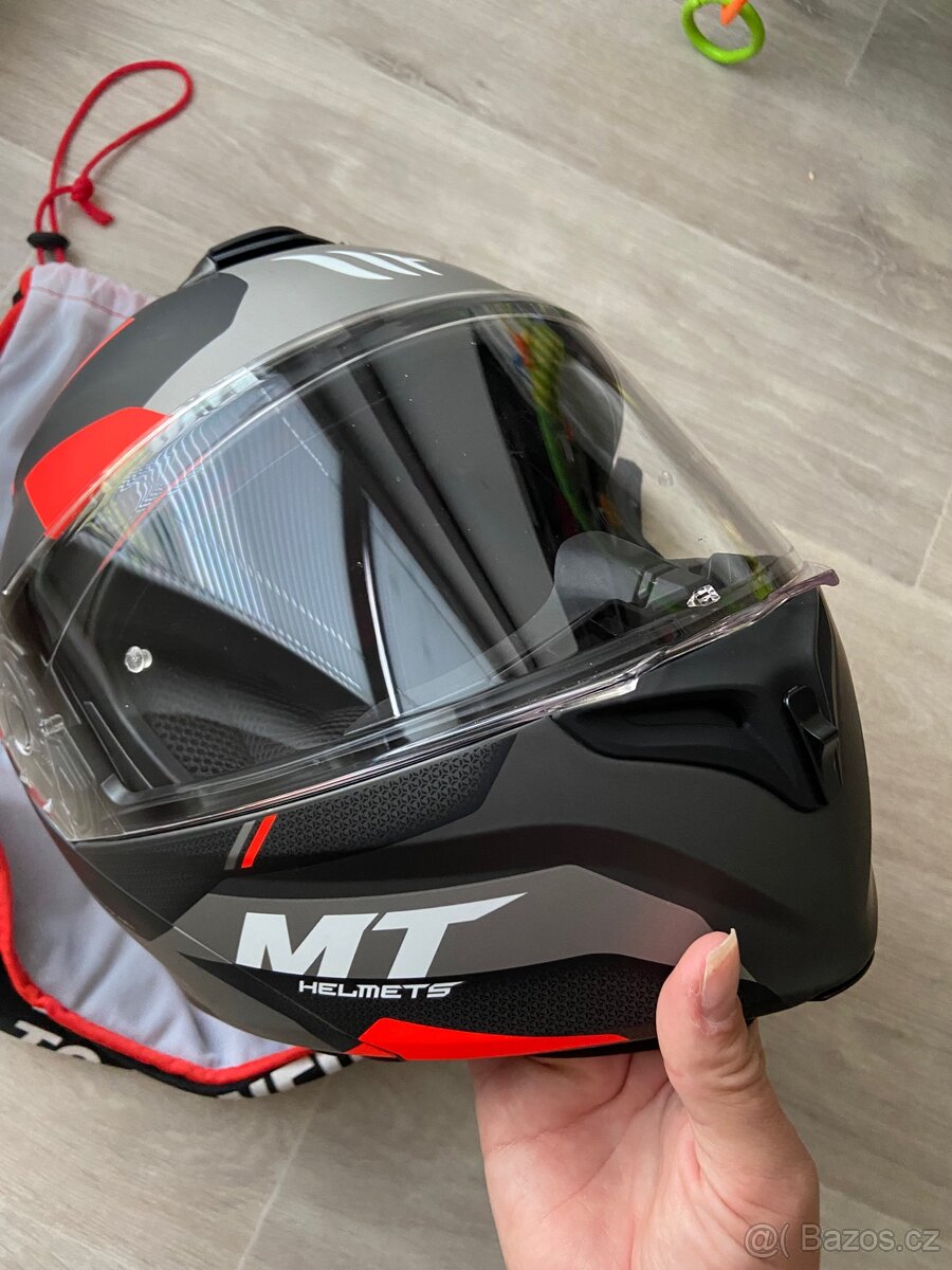 Výklopná přilba MT - 5