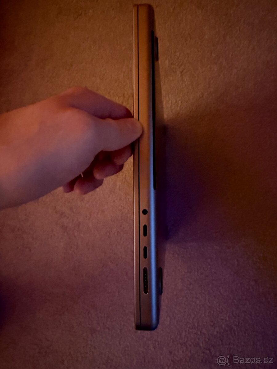 Apple MacBook Pro 16" 2021, M1 Pro 10-core 16GB/512GB - 5