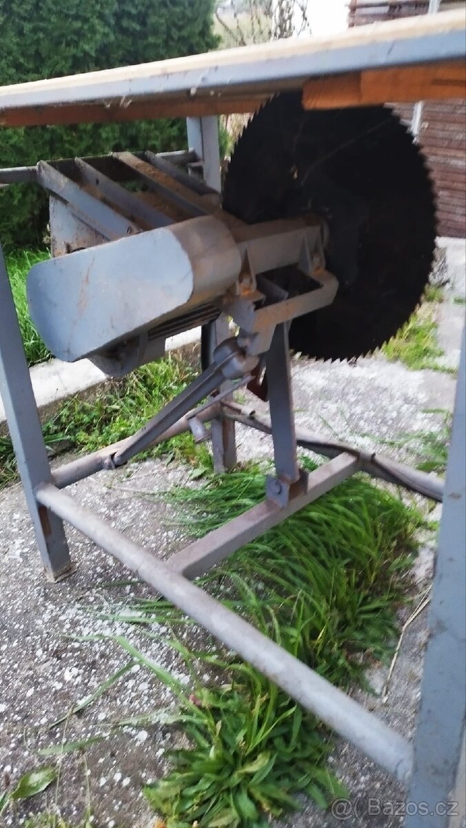 Prodám cirkulárku v dobrem stavu. - 5