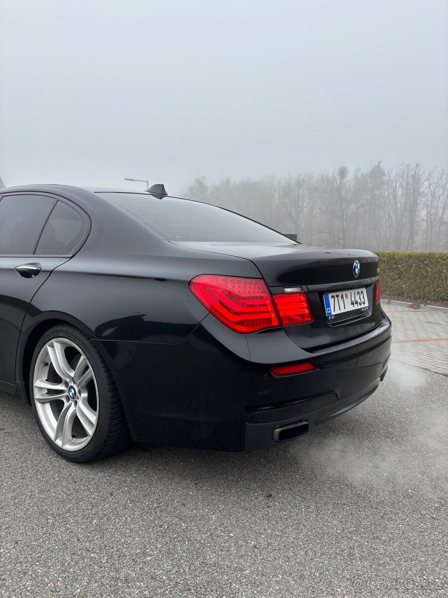 BMW 750i xDrive M-paket F01 - 5