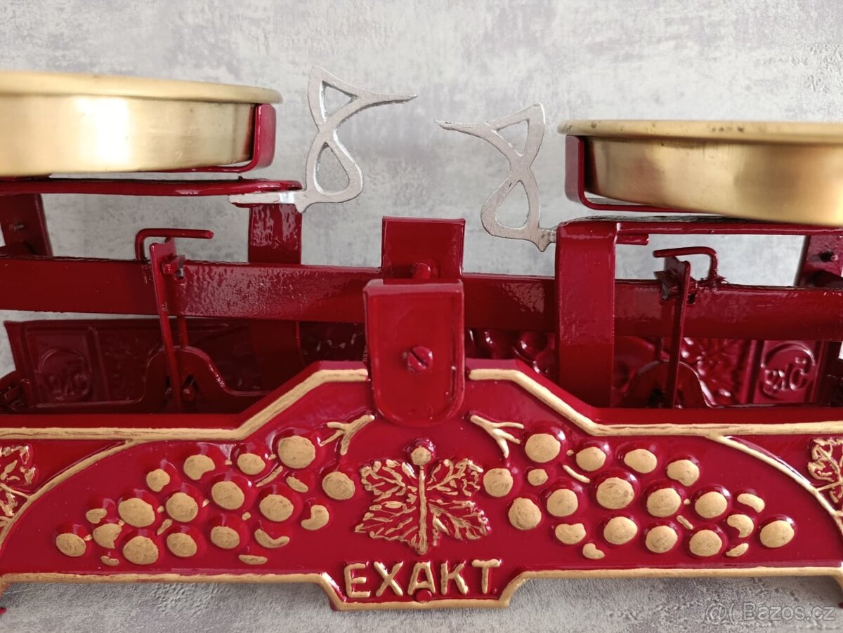 Staré 5kg dvoumiskové váhy EXAKT po renovaci. Puvodni misky - 5