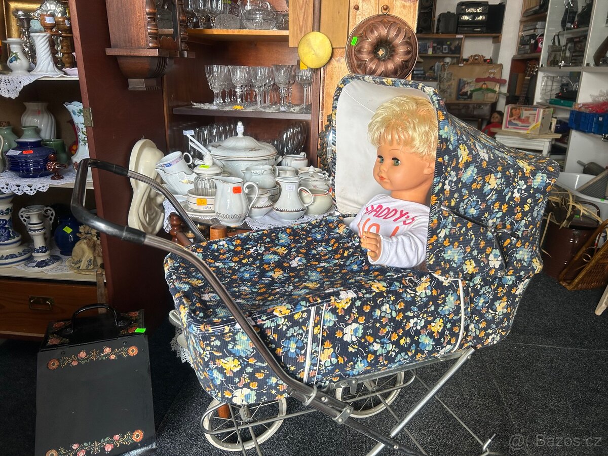 Retro kočárek pro panenky - 5