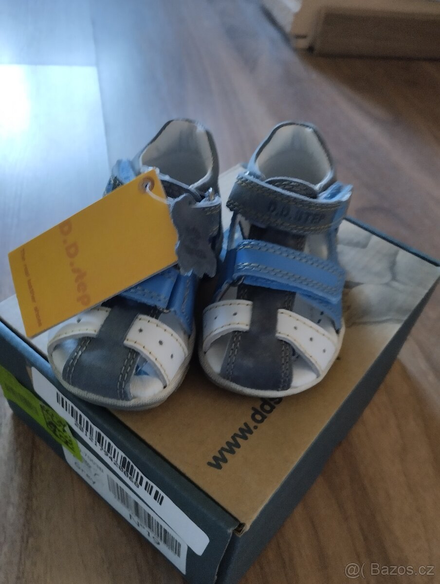 Nové sandály D.D.step vel.19 - 5