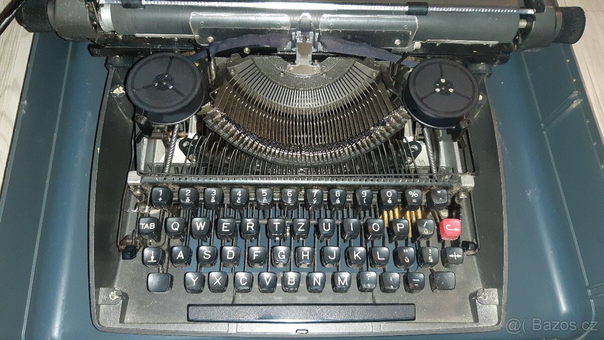 Psací stroj Consul model 2226 - 5