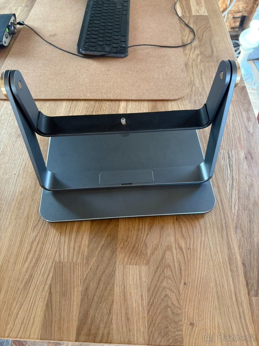 Hisense C1 4K Trichroma Laser s gimbalem - 5