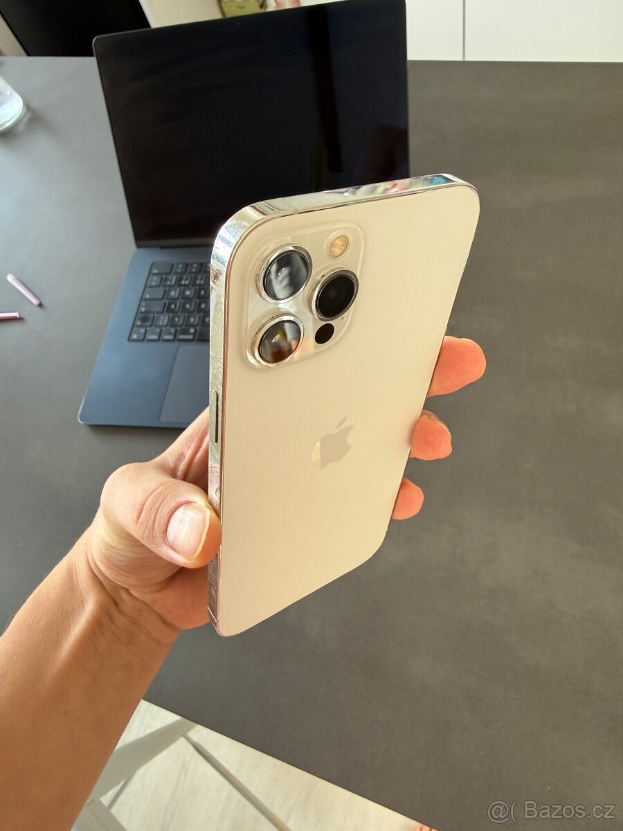 iPhone 12 PRO MAX 256GB bílá - 5