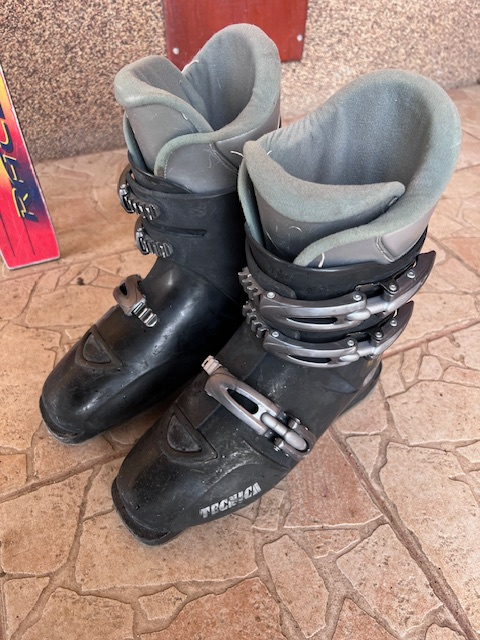 Prodám dětské lyže HEAD 130cm, vázání TYROLIA + boty TECNICA - 5