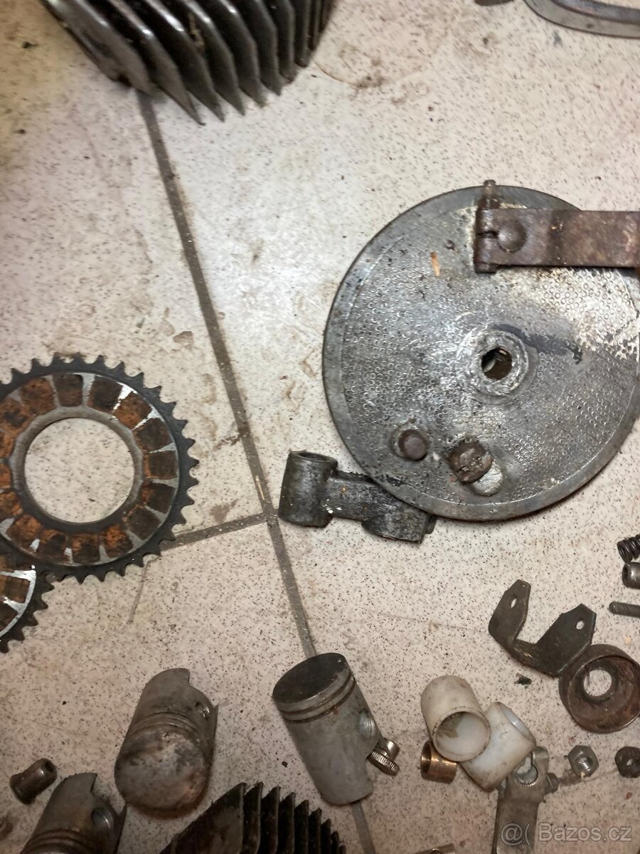 Jawa 50 / 20 / 21 / 23 Pionýr , Mustang - 5