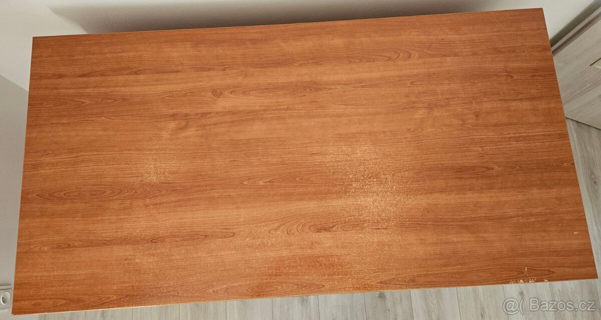 Prodám nábytkovou sestavu (stůl, skříňky) - 5