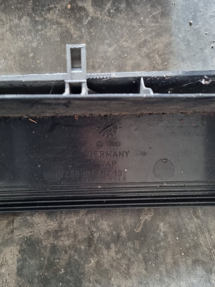 VW golf 2 - zadní nárazník - 5