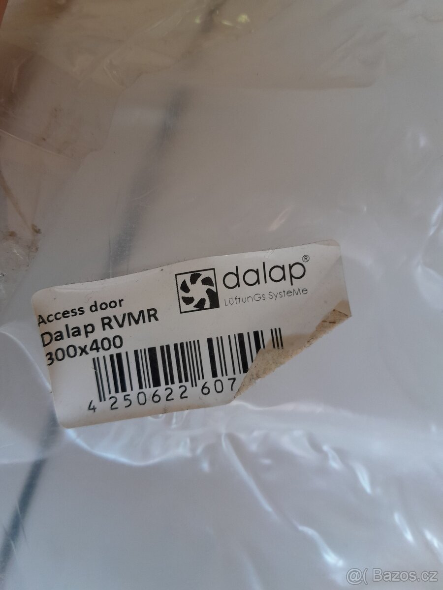 Revizní dvířka kovová s úchytem 300x400 - 5