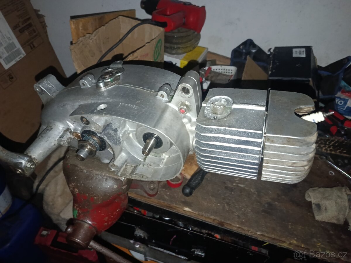Motor Jawa pionýr - 5