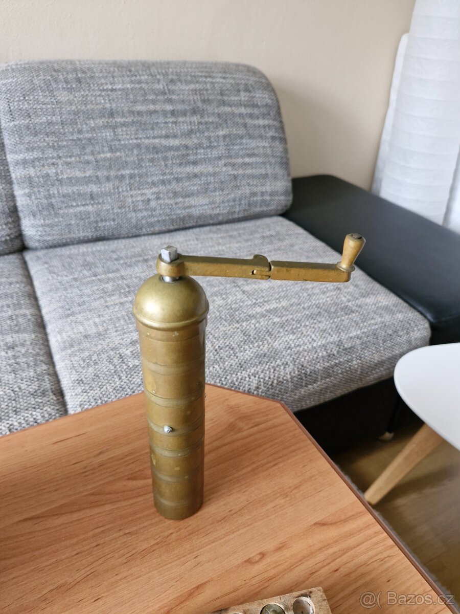 PRODAM STARY MLÝNEK NA KÁVU - 5