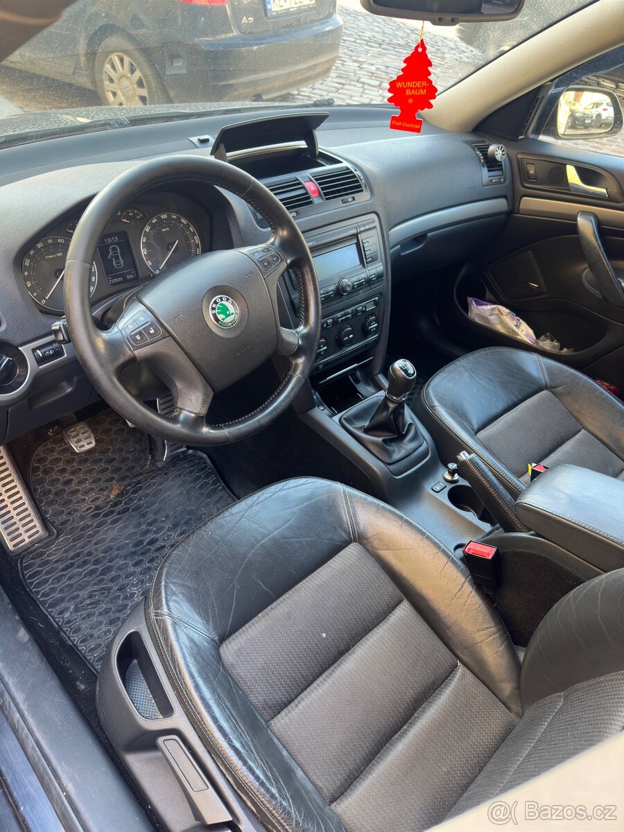 Skoda Oktavia 2.0tsi - 5