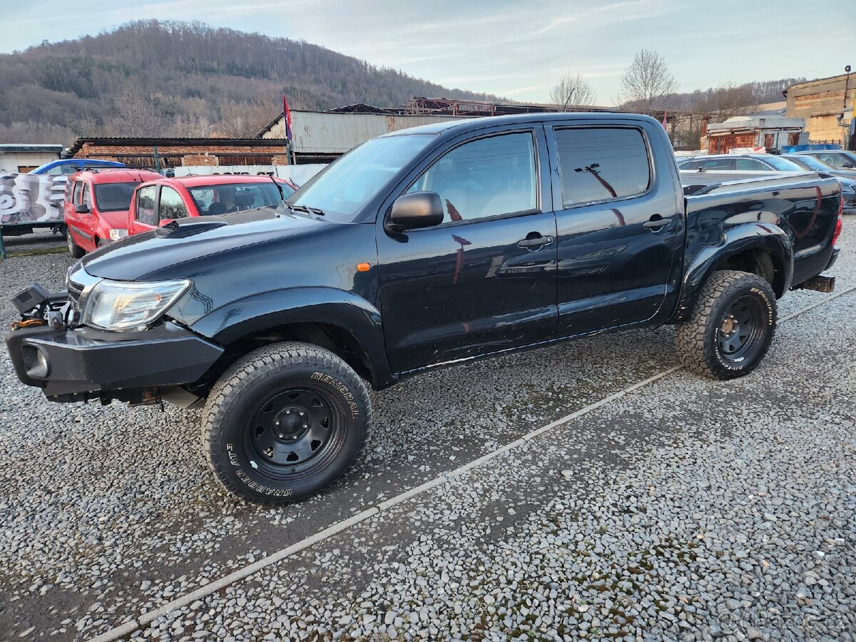 Toyota Hilux 2.5 D 4x4 106 kW koup. v CZ