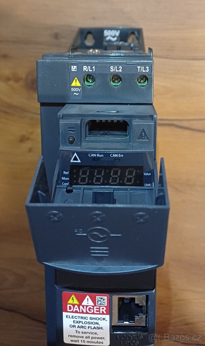 Frekvenční měnič 2,2kW 3-fázový ATV320U22N4B - 5