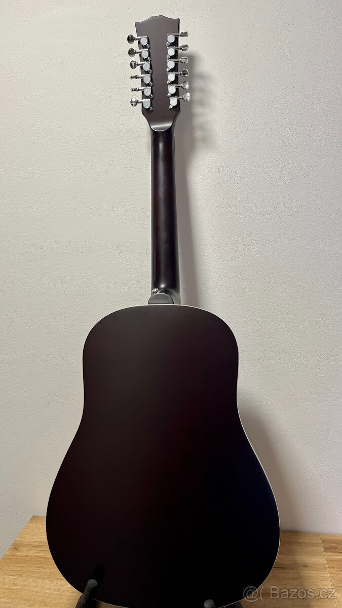 Dvanáctistrunná elektroakustická kytara J-45 - 5
