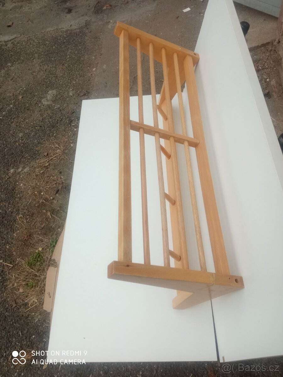 Věšák na zeď - 5