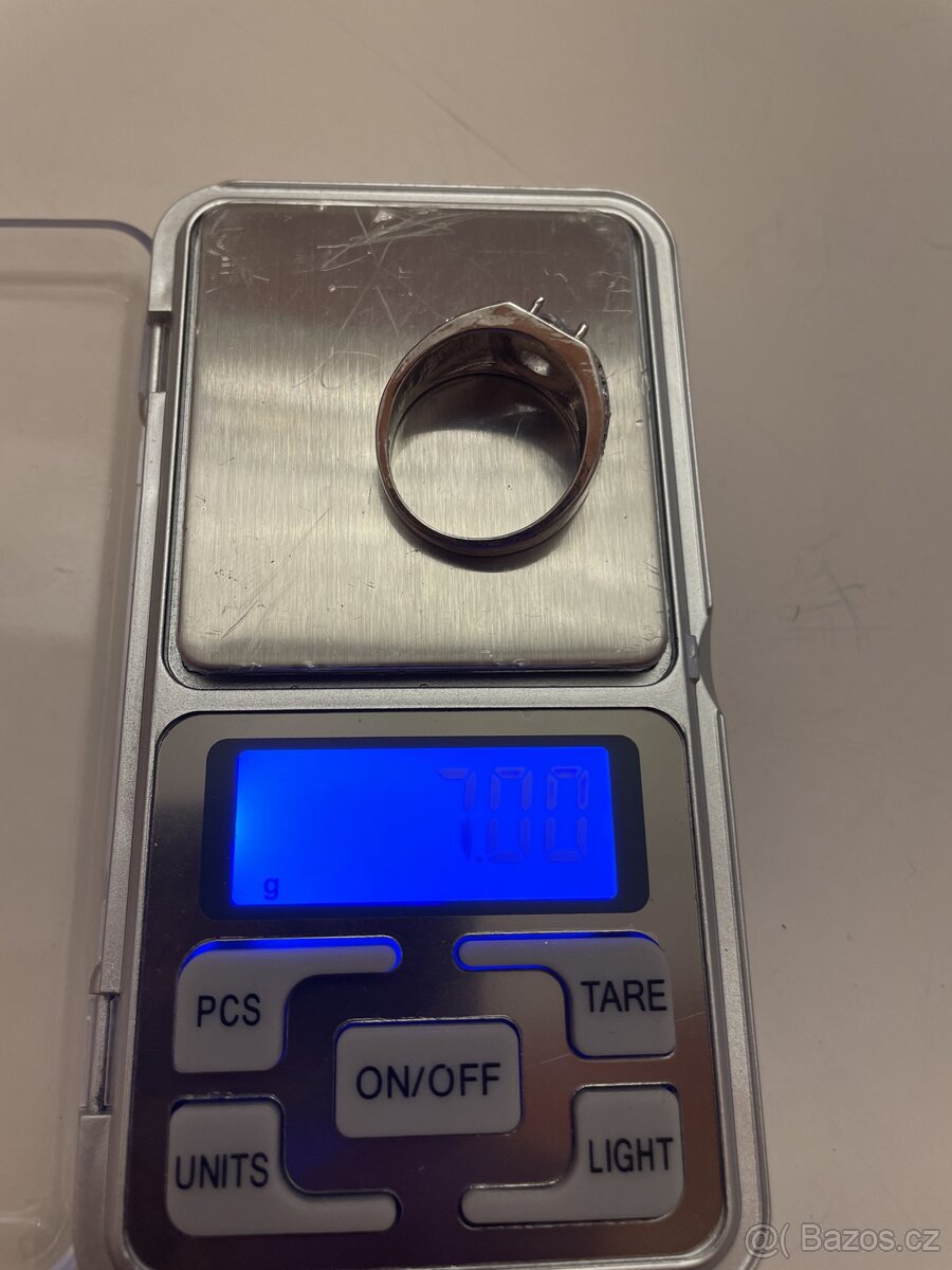 Postříbřený prstýnek s kameny - 5