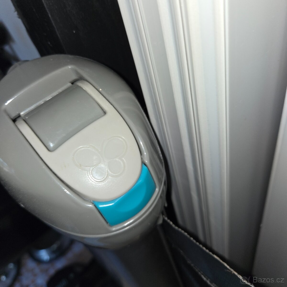 Otevírací zábrana do dveří - 5