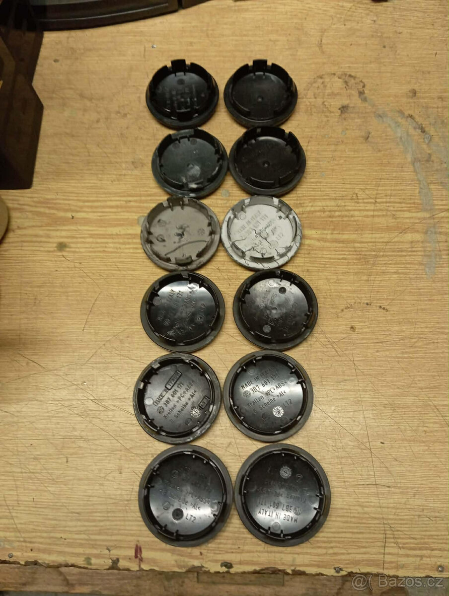 12 X STŘEDOVÉ POKLIČKY ORIGINÁL VW - 5