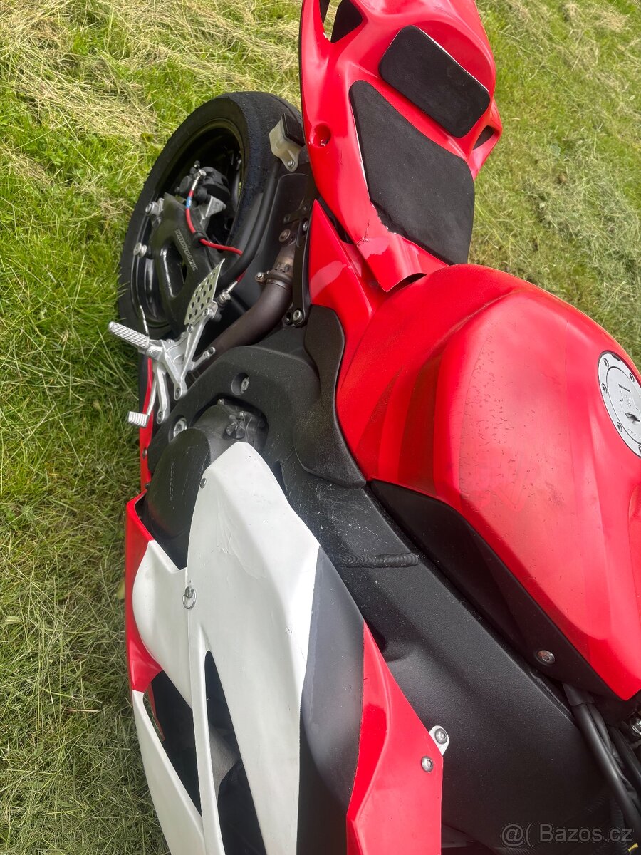 Okruhova Honda CBR 1000RR Fireblade 06 - 5