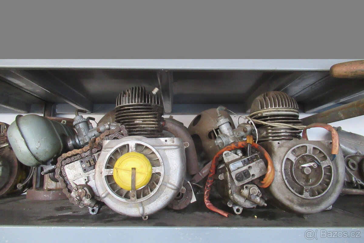 Honda125cbx,Victoria 250 ,Triumph 250,Jawa 559 - 5