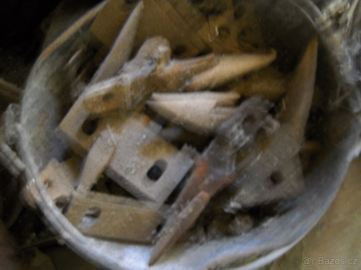 E 512-514 díly žací lišty - 5