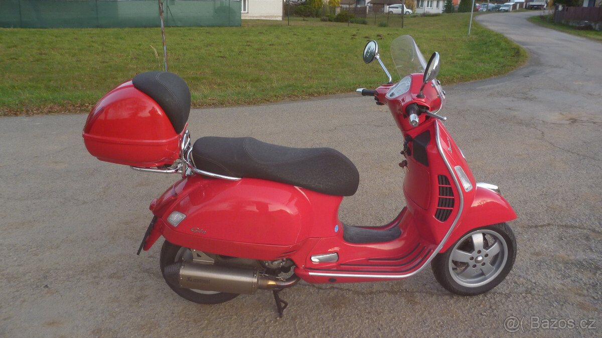 Piaggio Vespa GTS 125 - 5