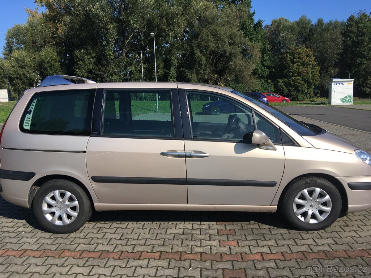 Peugeot 807; 2,2l; 94kW - 5