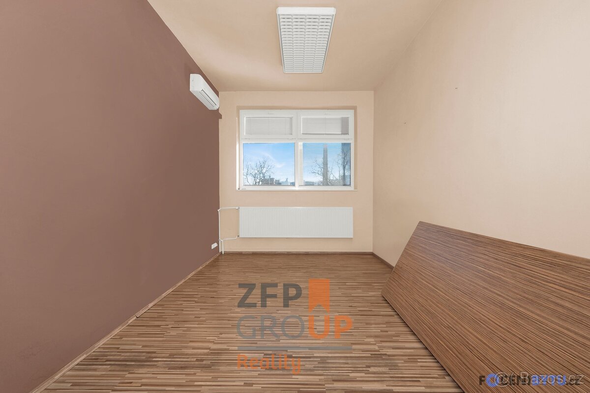 Pronájem komerčních prostorů o rozloze 600 m², ulice Velkomo - 5