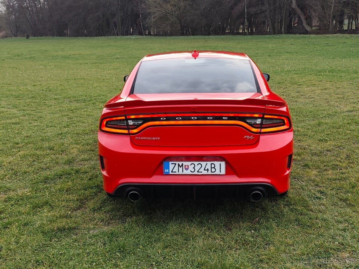 Dodge charger 5.7hemi 276kw rok výroby 2020 - 5