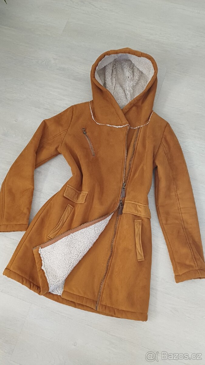 Nádherný teplý semišový kabát - 5