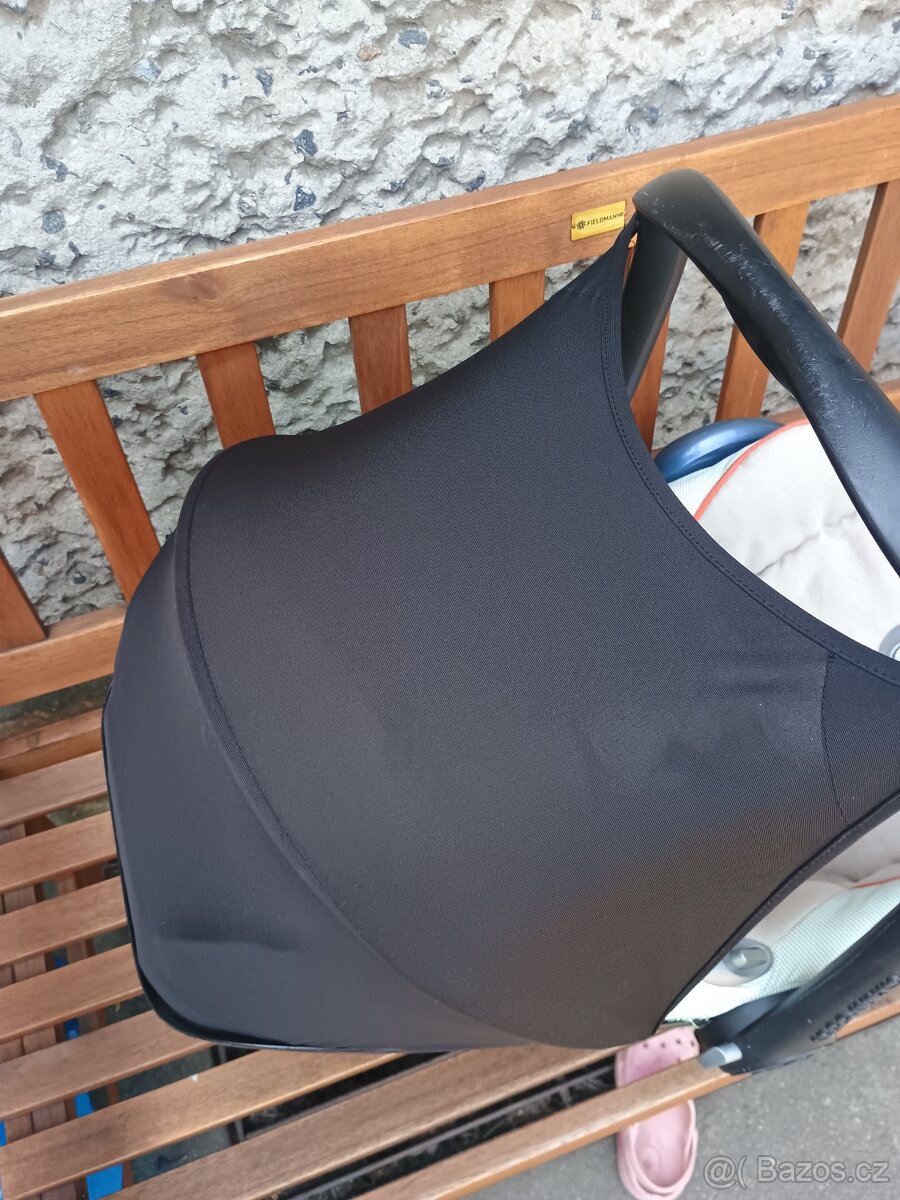 Maxi Cosi Cabrio Fix + adaptéry + fusak - 5