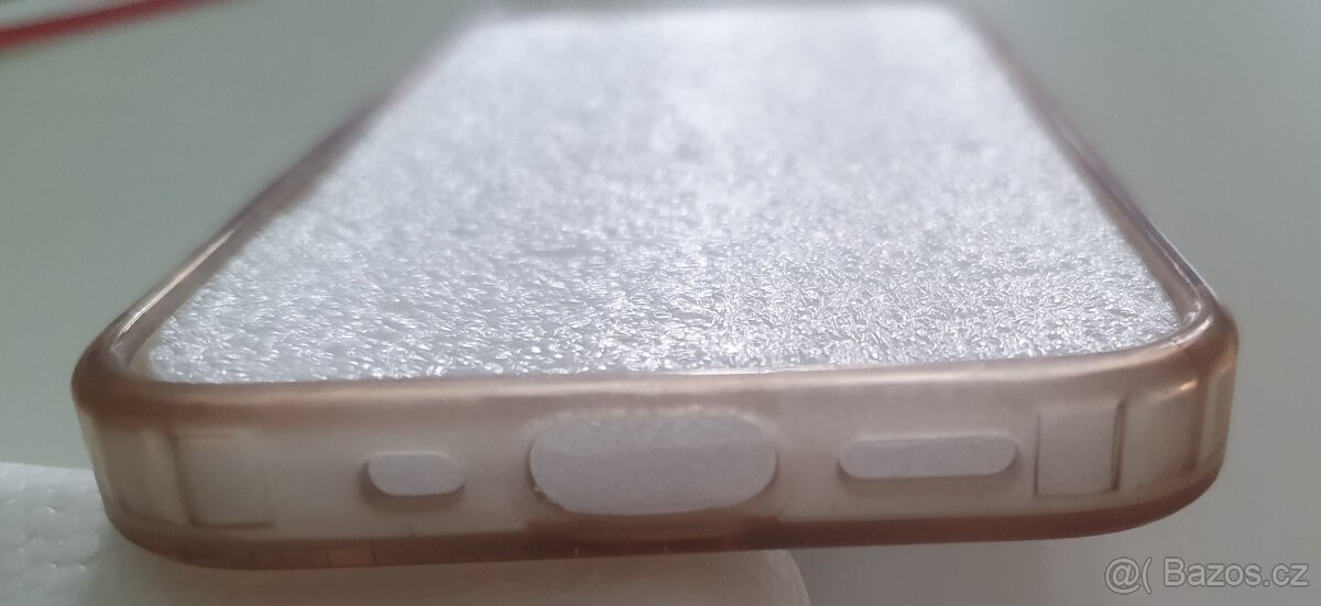 kryt iPhone 13 min, Magnetic Silicone Clear Case - 5