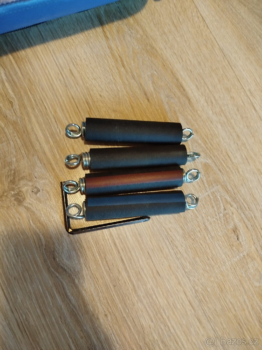 Posilovač břišních svalů AB Rocket - 5