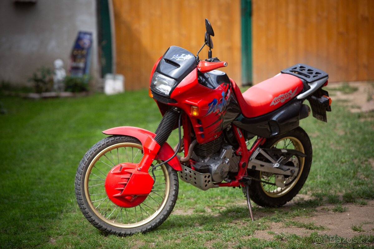 Honda NX 650 Dominator