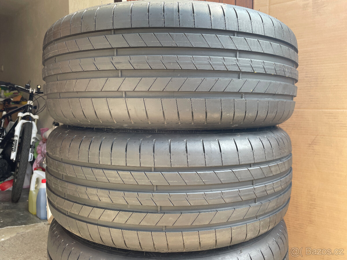 NOVÁ ORIGINÁL R18 SADA ŠKODA SUPERB III 235/45/18 R.V. 2024 - 5