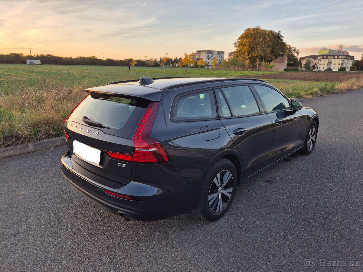 Volvo V60-150 PS-Kamera-Automat-Pravidelný servis TOP CENA - 5