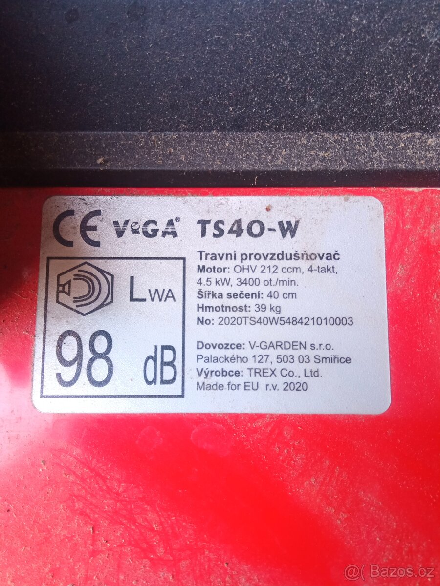 Provzdušňovač trávníku Vega - 5